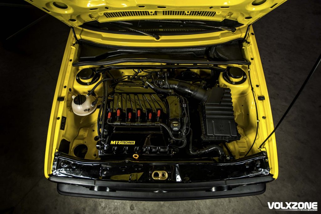 VW Golf R32 engine bay